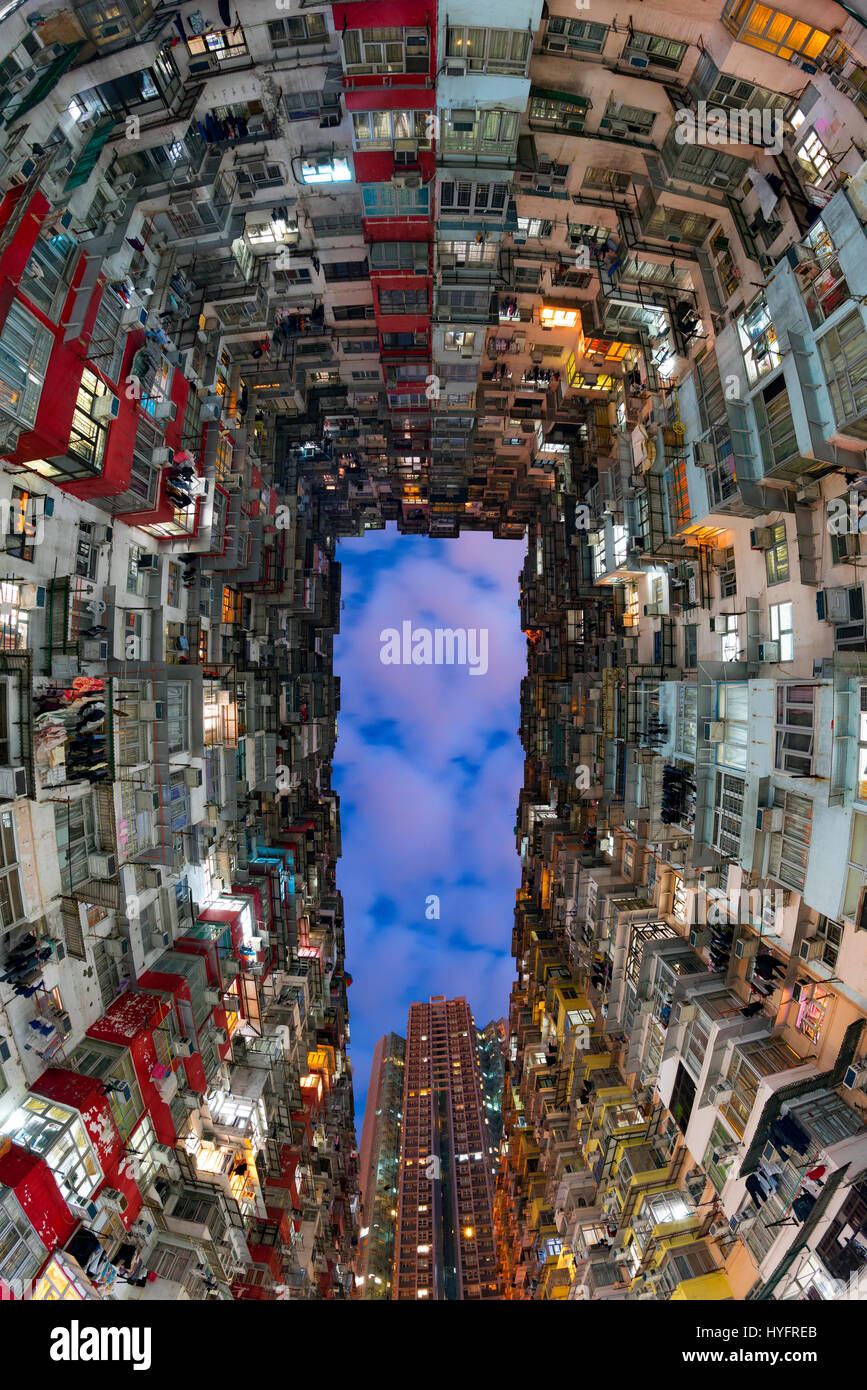 Alta densità di edifici residenziali, Hong Kong, Cina. Foto Stock