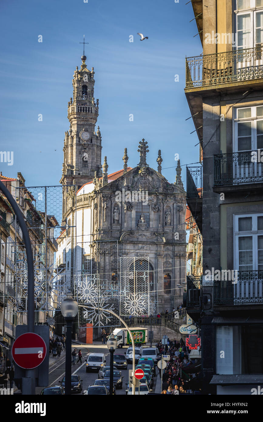 Chiesa Clerigos (Igreja dos Clerigos) nella città di Porto sulla Penisola Iberica, la seconda più grande città in Portogallo Foto Stock