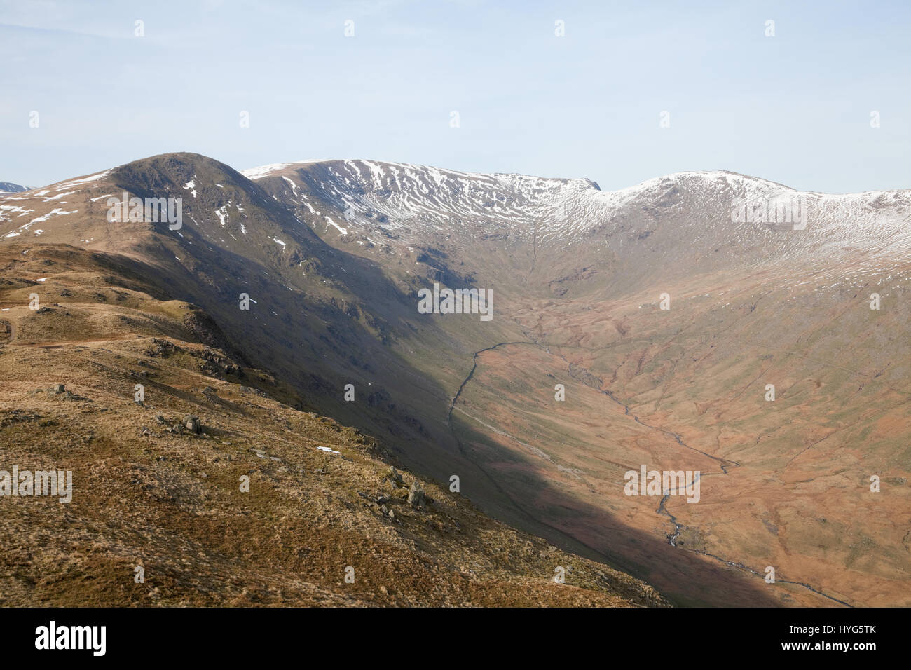 Grande Rigg, Fairfield e Hart roccioso nel distretto del Lago Foto Stock