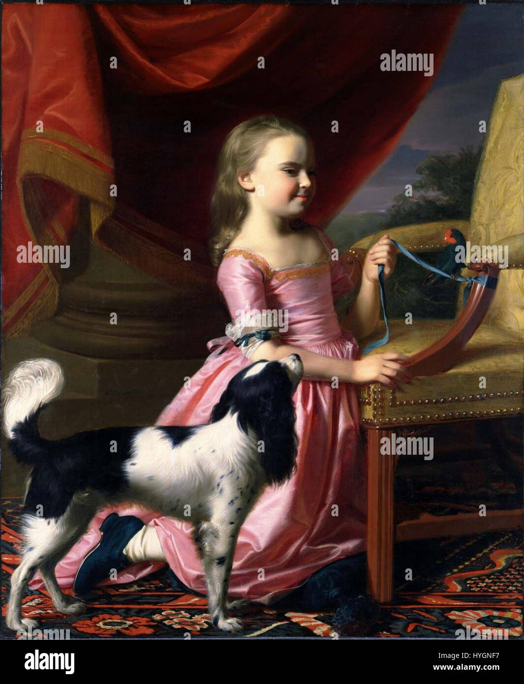 "Young Lady with a Bird and Dog" di John Singleton Copley cattura un ritratto del XVIII secolo di una giovane donna accompagnata dal suo animale domestico, riflettendo l'esperienza di Copley nel ritrattismo e la sua attenzione sui dettagli della moda e del comportamento. Foto Stock