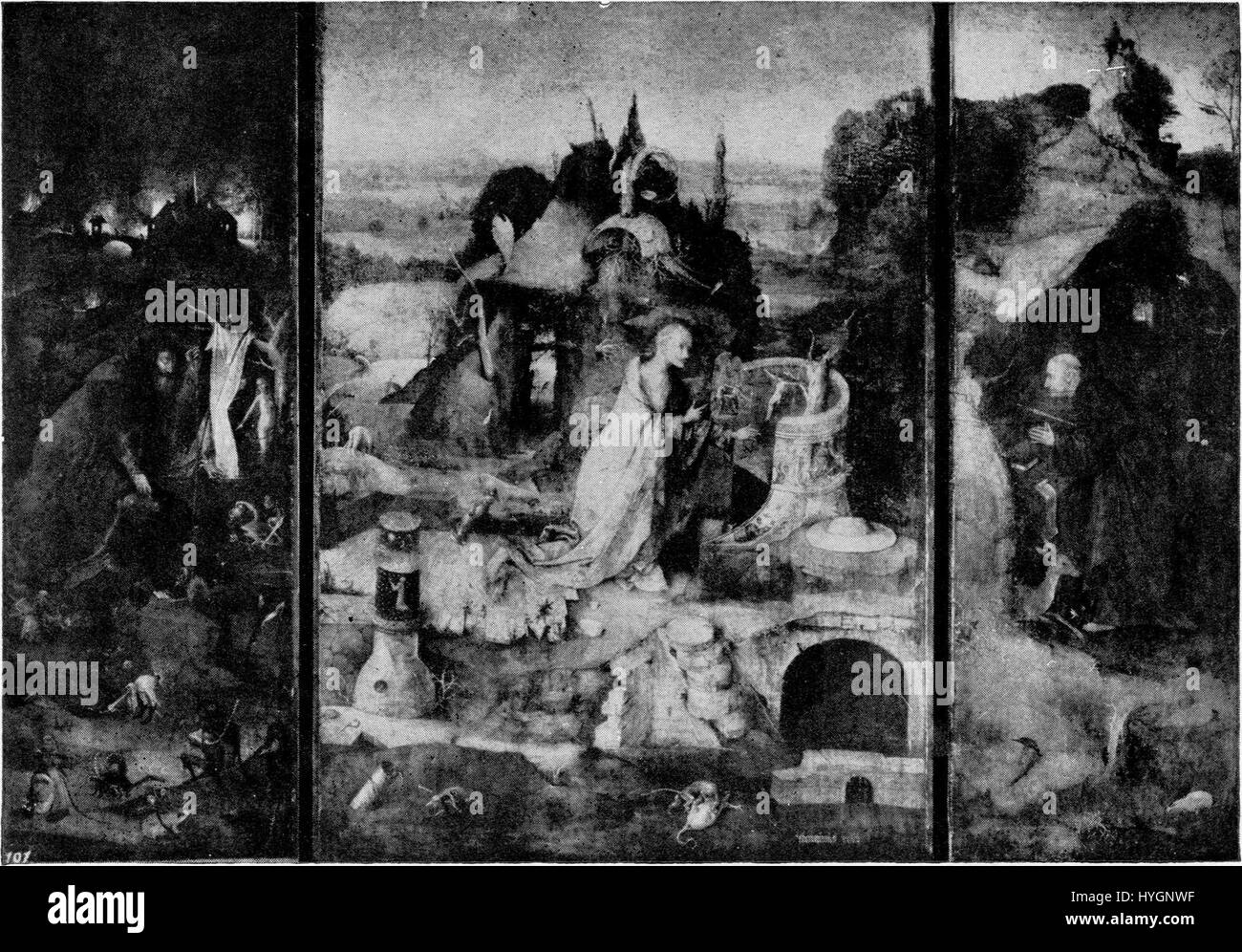 Il "Trittico dei santi eremiti" di Vermeylen è un'opera d'arte religiosa creata nel 1939, che mostra la vita dei santi eremiti. Il formato trittico consente un'esplorazione dettagliata della loro vita solitaria e devozione. Foto Stock Il "Trittico dei santi eremiti" di Vermeylen è un'opera d'arte religiosa creata nel 1939, che mostra la vita dei santi eremiti. Il formato trittico consente un'esplorazione dettagliata della loro vita solitaria e devozione. Foto Stock