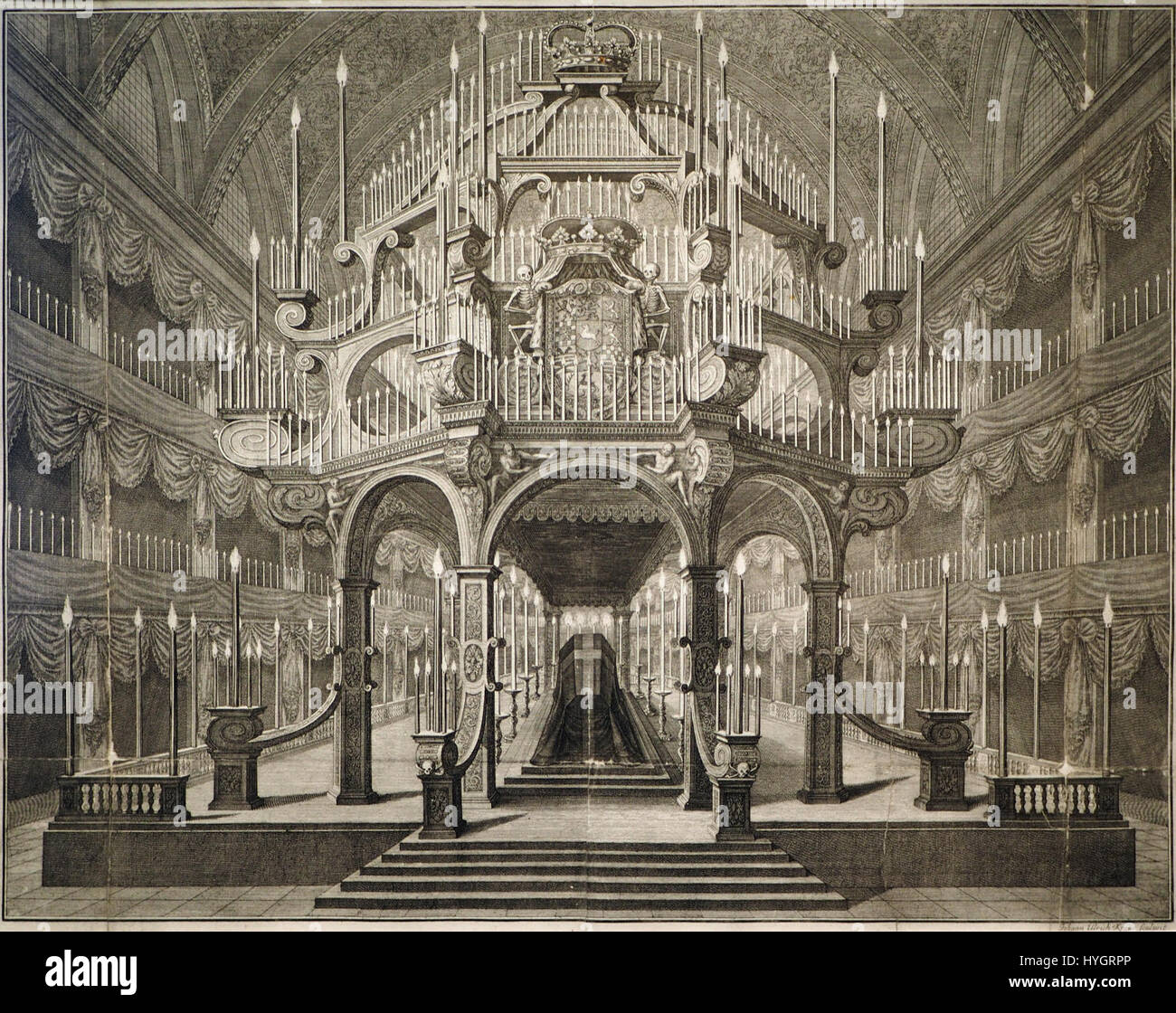 Il "Castrum Doloris" di Kraus presso il Residenzmuseum celle è una rappresentazione artistica del lutto, che utilizza il concetto di "castello del dolore". L'opera cattura la cupa atmosfera di dolore e perdita in un contesto storico. Foto Stock