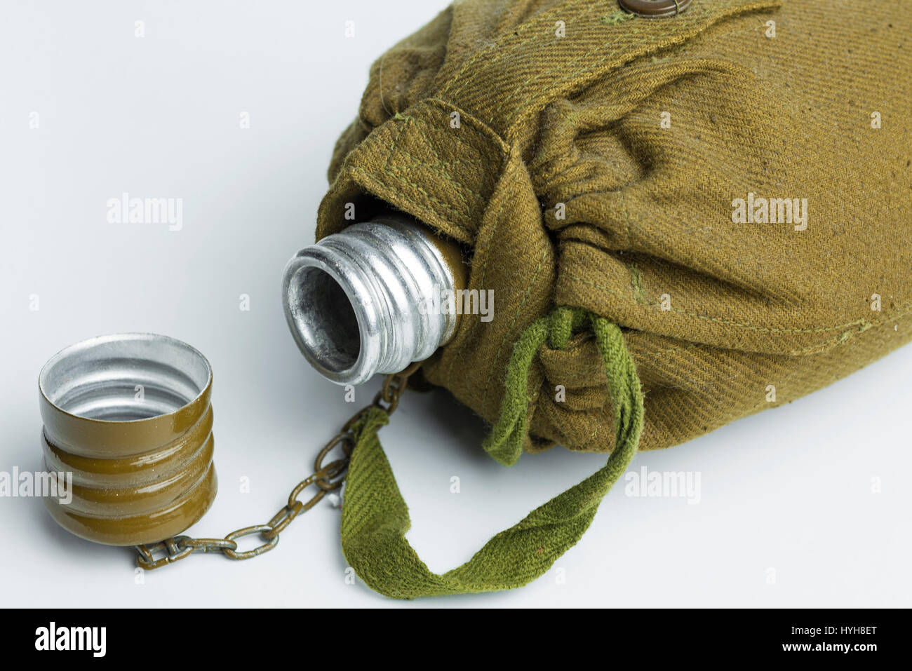 Esercito mensa acqua isolate su uno sfondo bianco Foto Stock