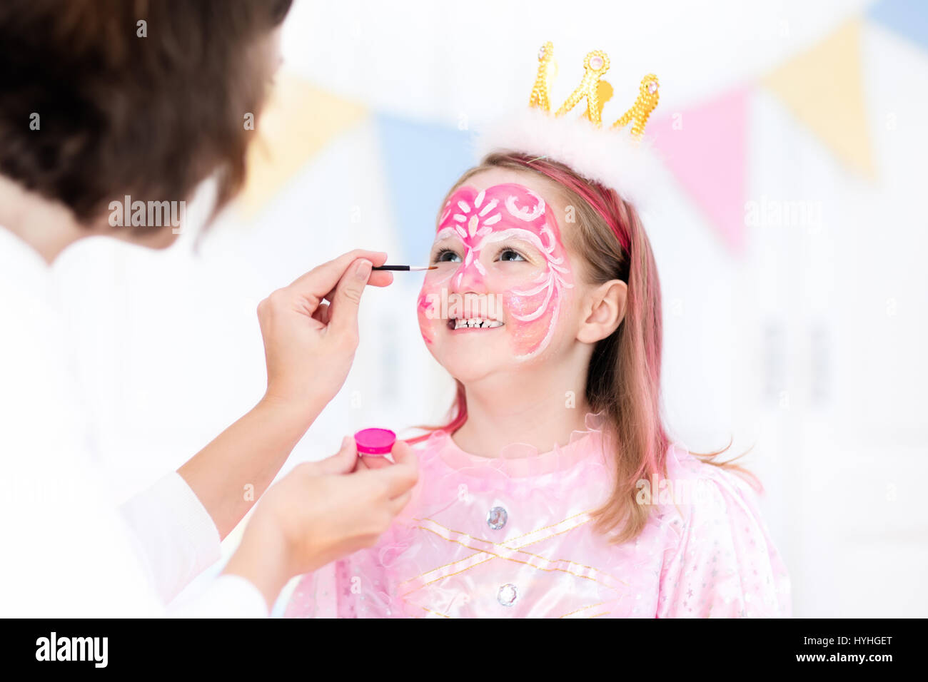Rubie's Costume Da Fata Dell'Arsenal Per Bambine, Età 3-4 Anni, Con Ali Glitterate E Cappa Staccabile