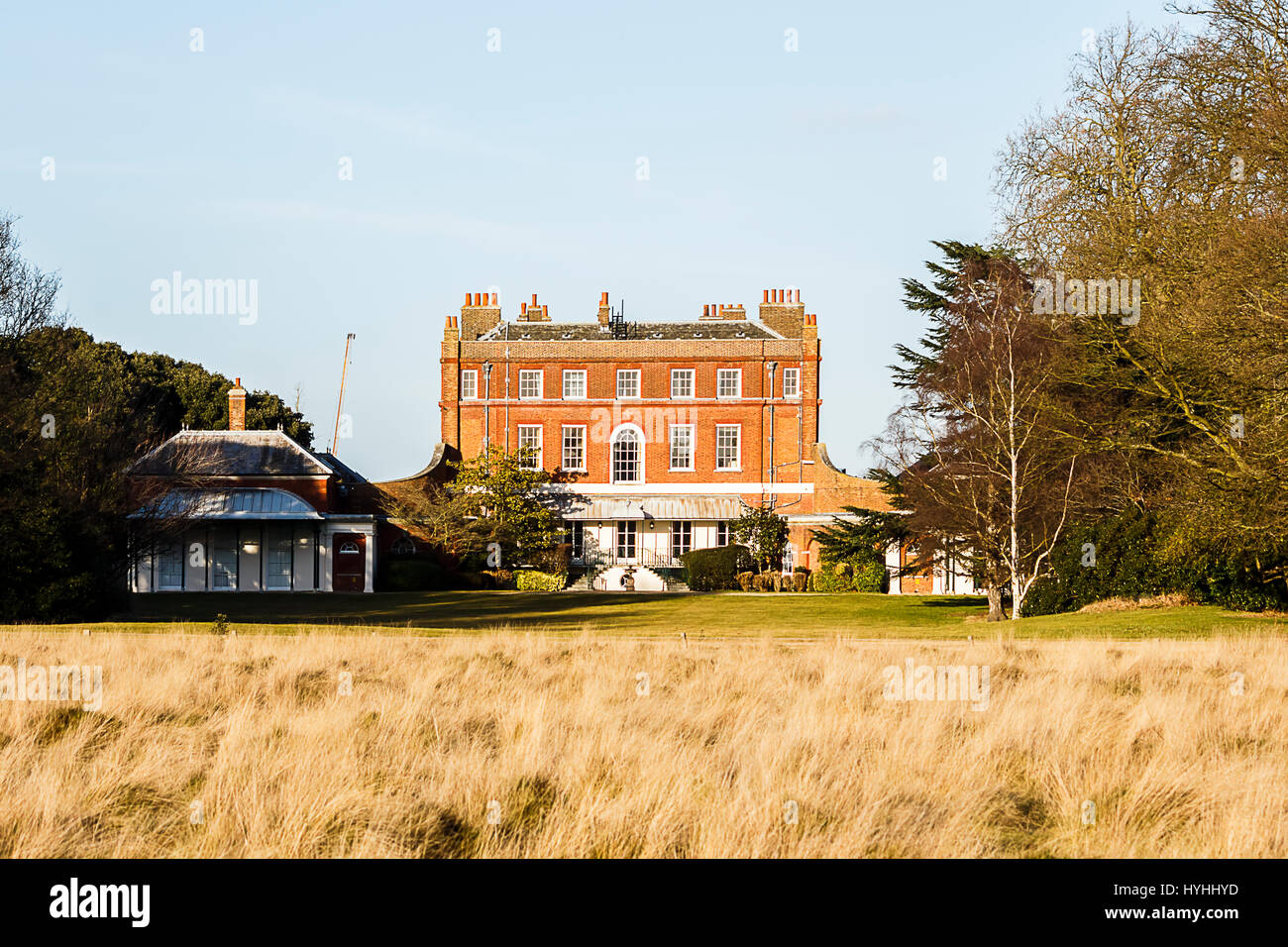 Folte House è una grande villa in Bushy Park, situato nella periferia di Londra Foto Stock