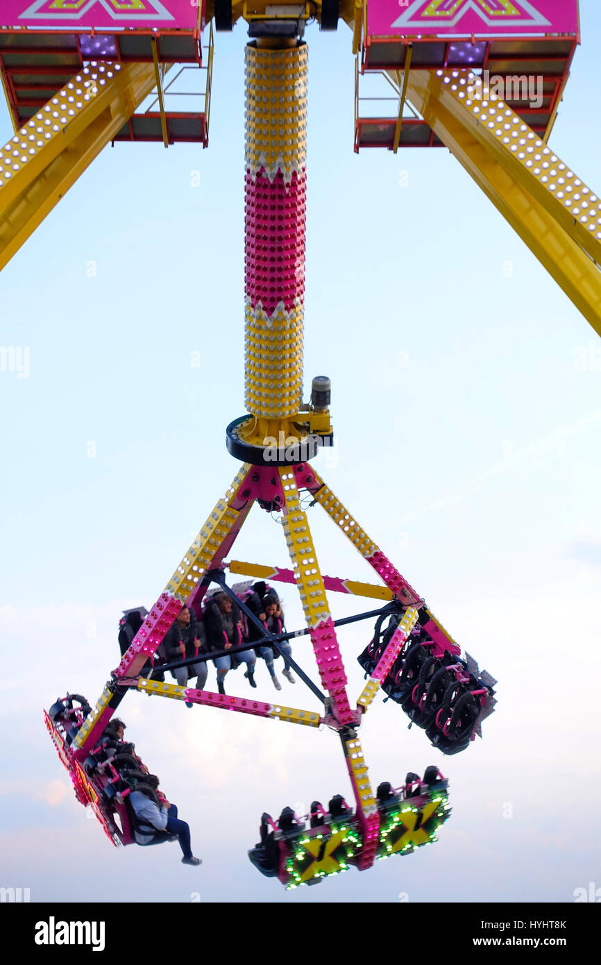 Luna park amusement park carousel immagini e fotografie stock ad alta  risoluzione - Alamy