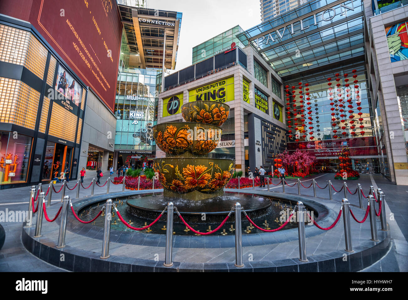 Pavilion Shopping Mall e il collegamento, Kuala Lumpur, Malesia Foto Stock