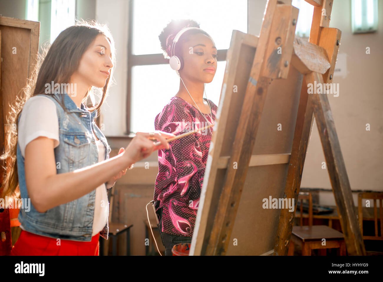 Disegno di studenti presso l'università Foto Stock