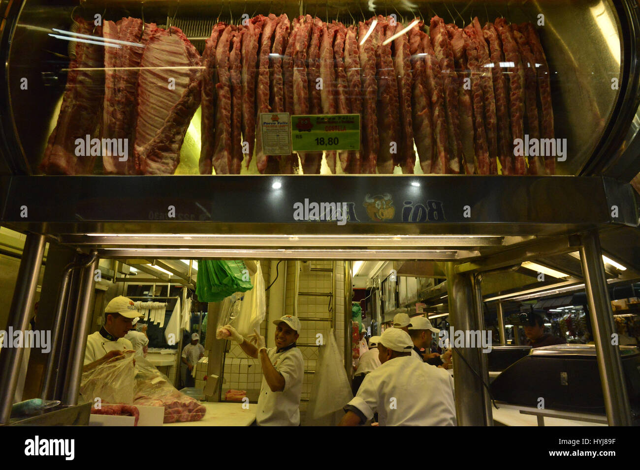 4 aprile 2017 - SÃ¢O Paulo, SÃ£o paulo, Brasile - Agricoltura rilascia le esportazioni di carne tre friggitrice frigoriferi. Argus, FrigoSantos e Breyer & Cia unità, che era stato controllato dal ministero, sono stati rilasciati perché non sono emerse irregolarità.Il Ministero dell' agricoltura ha rilasciato tre stabilimenti che erano sulla lista di 21 ostacolato le esportazioni in seguito al focolaio della Polizia Federale di carne Carne funzionamento, secondo una dichiarazione rilasciata il lunedì. L'Argus unità (SIF 1710, le carni e i prodotti a base di carne), FrigoSantos (SIF 2021, prodotti a base di carne) e Breyer & Cia (SIF 3522, miele e Foto Stock