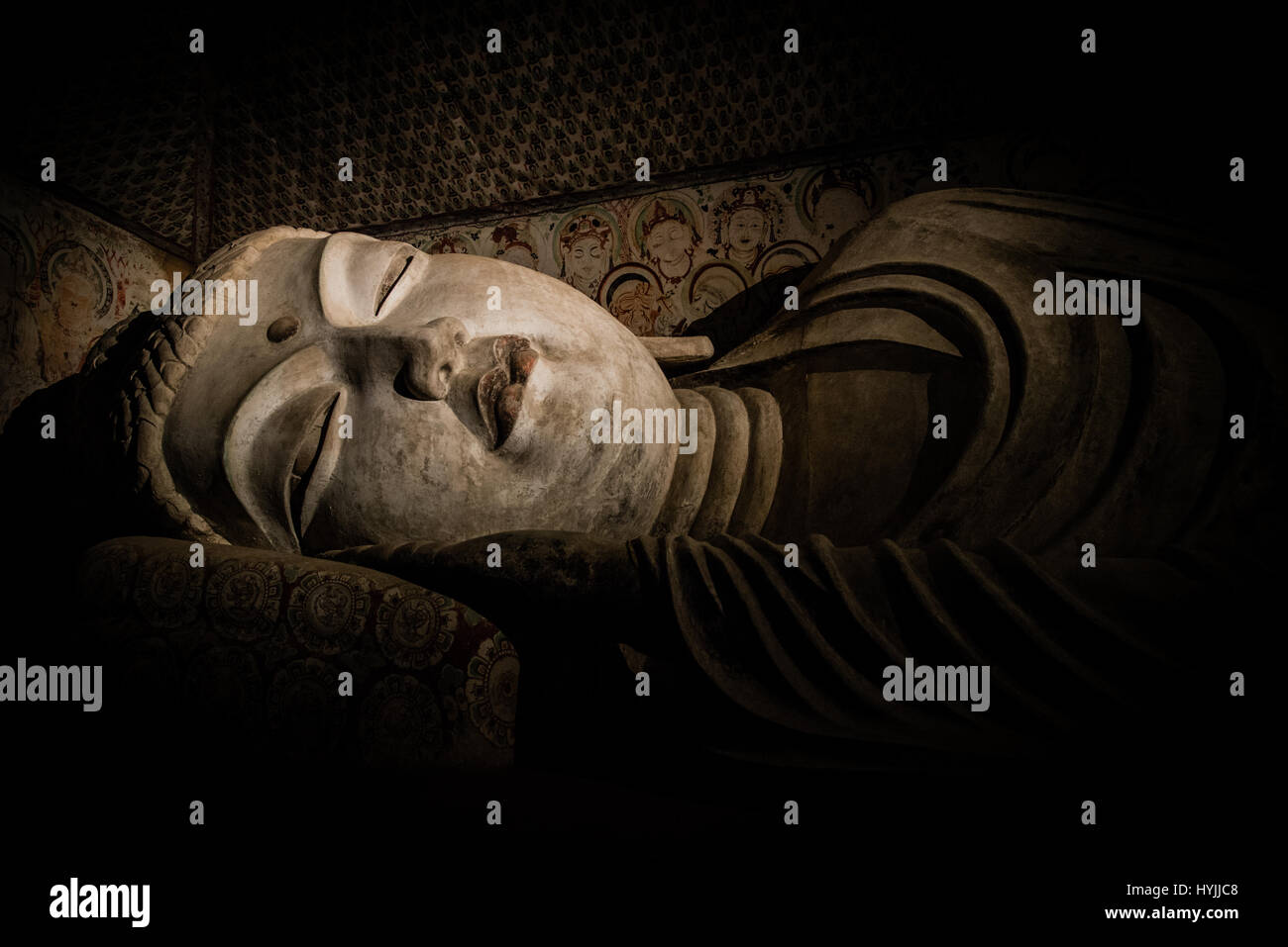 Replica di Dunhuang Buddha reclinato scultura Foto Stock