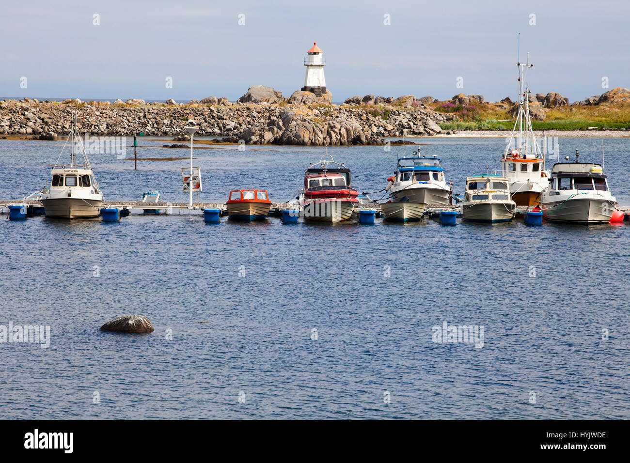 L'Europa,NORVEGIA,Lofoten,Hov,faro e barche Foto Stock