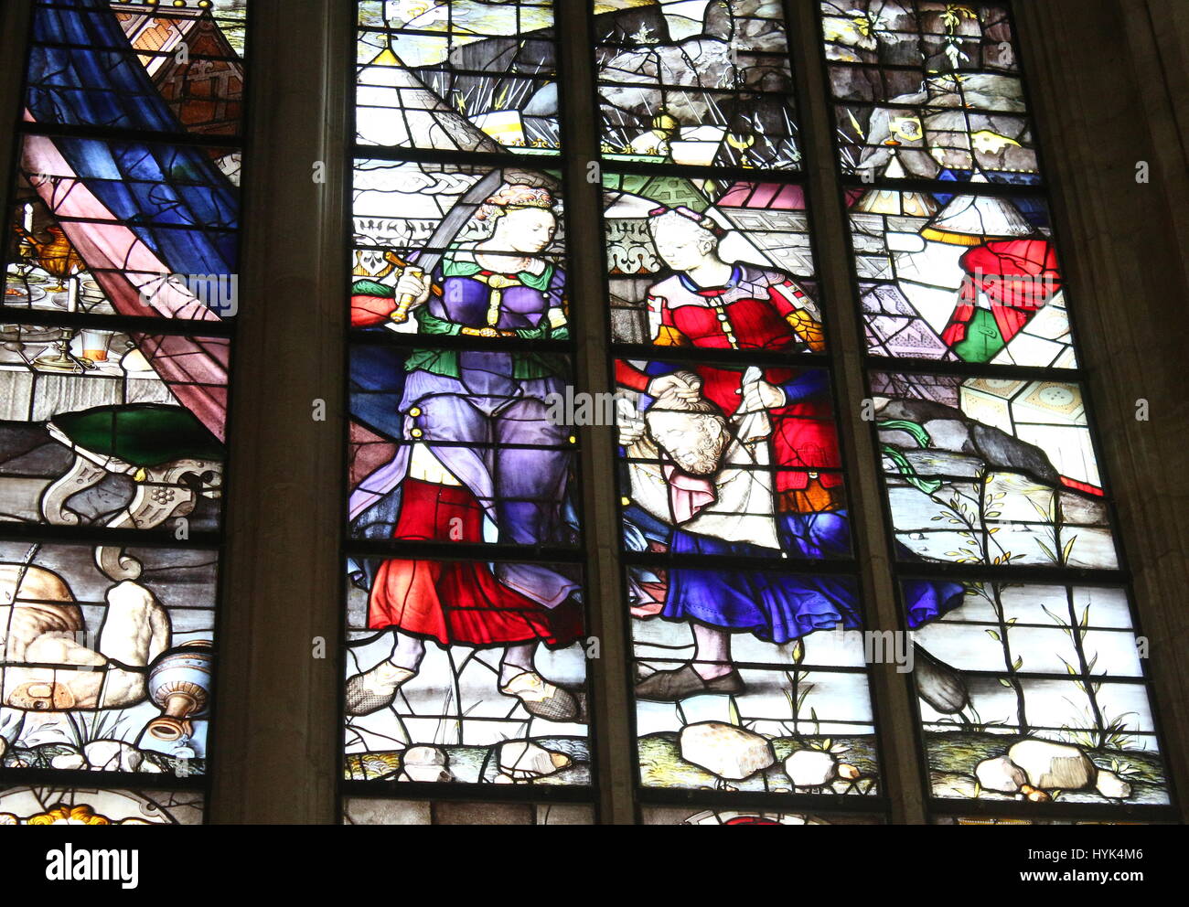 Judith decapitazione Oloferne - 16h secolo le finestre di vetro macchiate (Goudse Glazen UNESCO elencati), Sint Jans o Grote Kerk, Gouda, Paesi Bassi Foto Stock