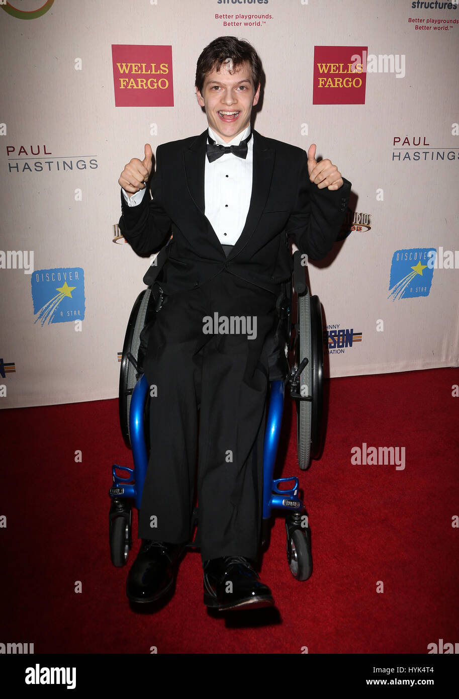 Shane's ispirazione 16th Annual Fundraising Gala " Una notte in Avana Vecchia' dotate di: Mica Fowler dove: Los Angeles, California, Stati Uniti quando: 04 Mar 2017 Foto Stock