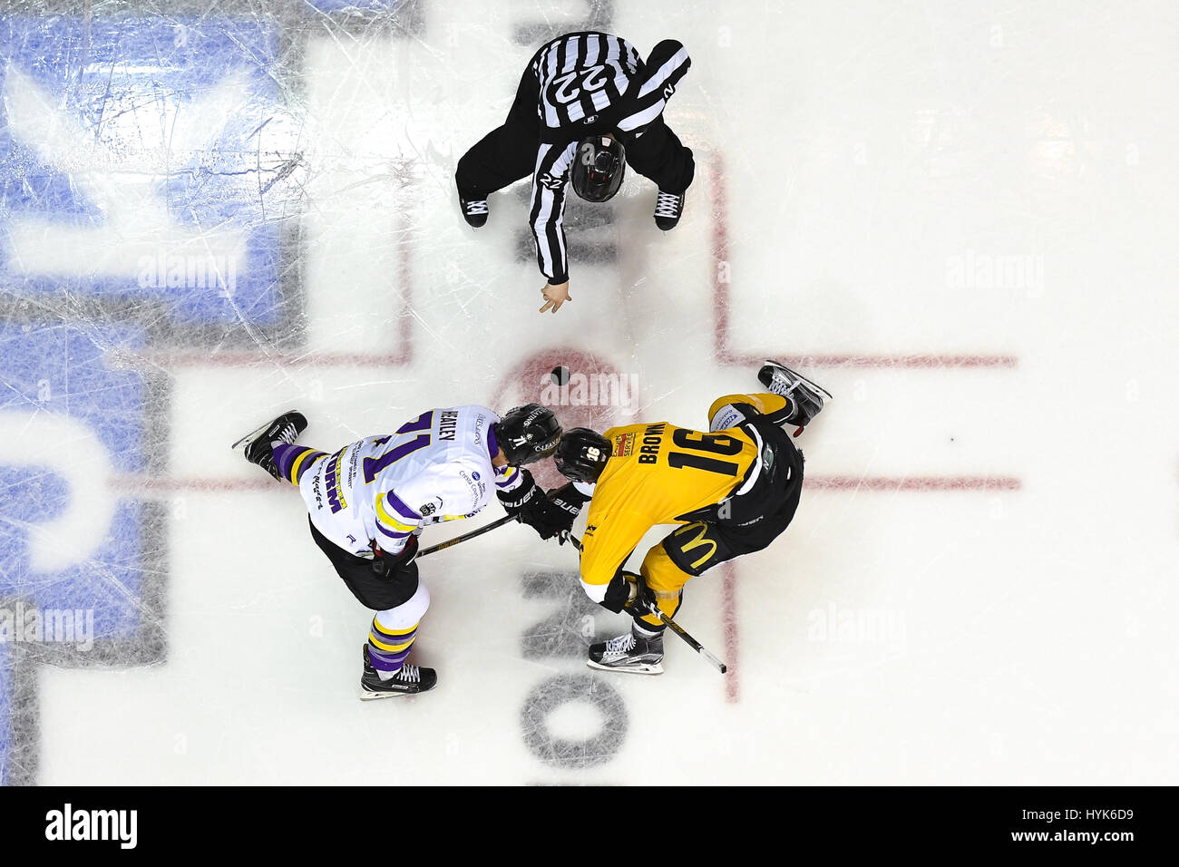 Hockey su ghiaccio azione dall'alto. Foto Stock