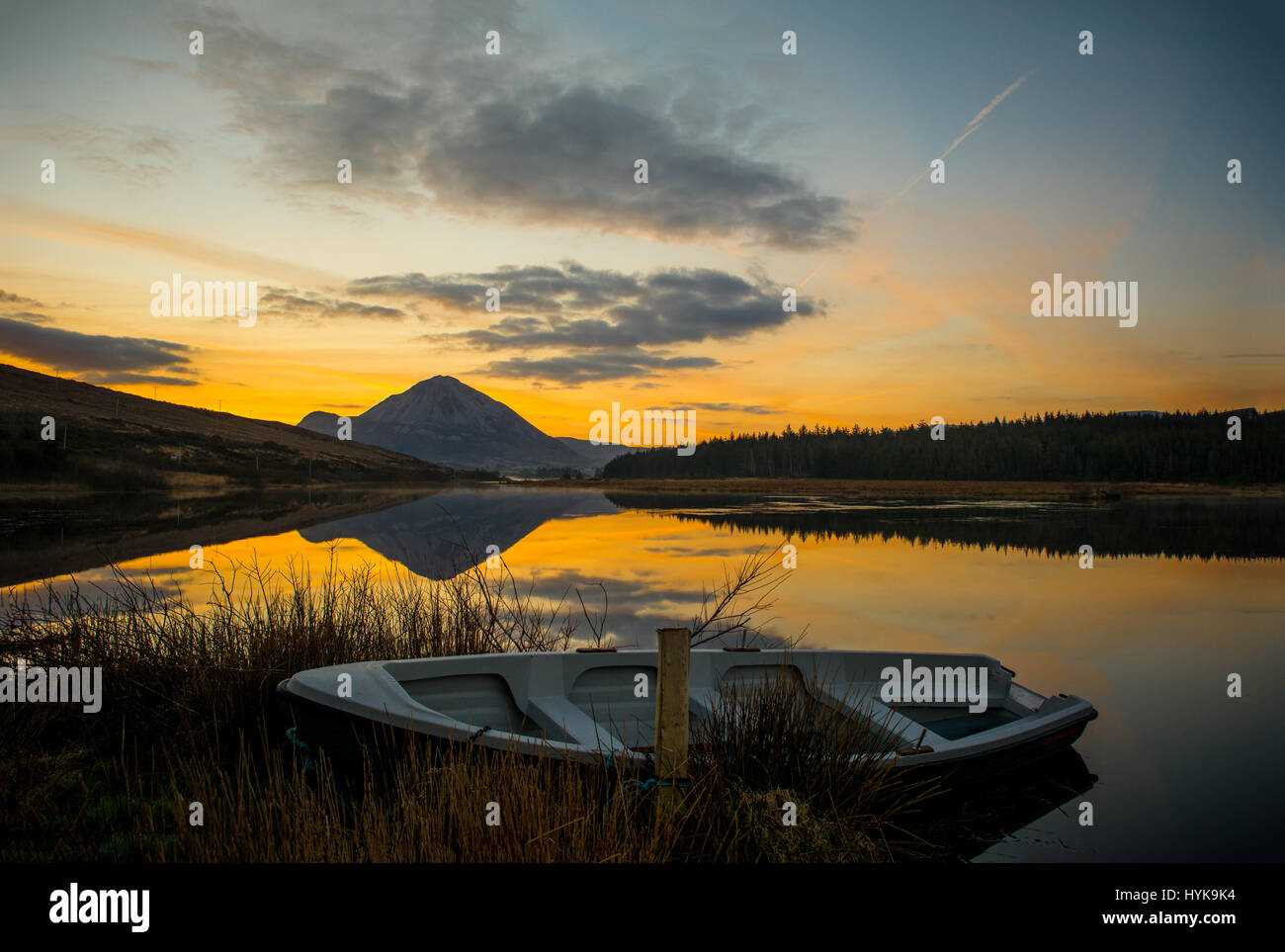 Errigal Mountain Sunrise Gweedore Dunlewey Donegal Irlanda Foto Stock