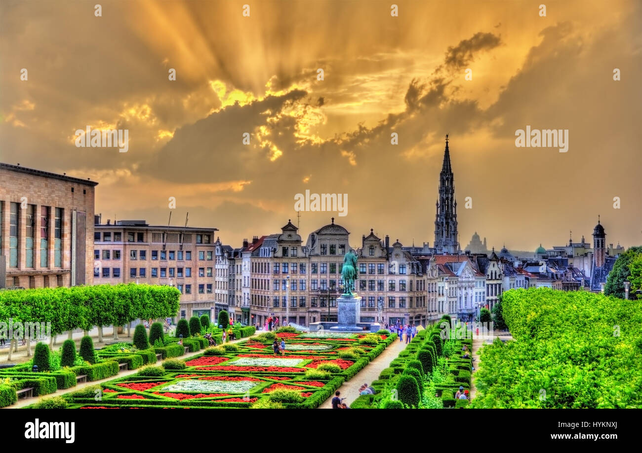 Tramonto spettacolare su Bruxelles - Belgio Foto Stock