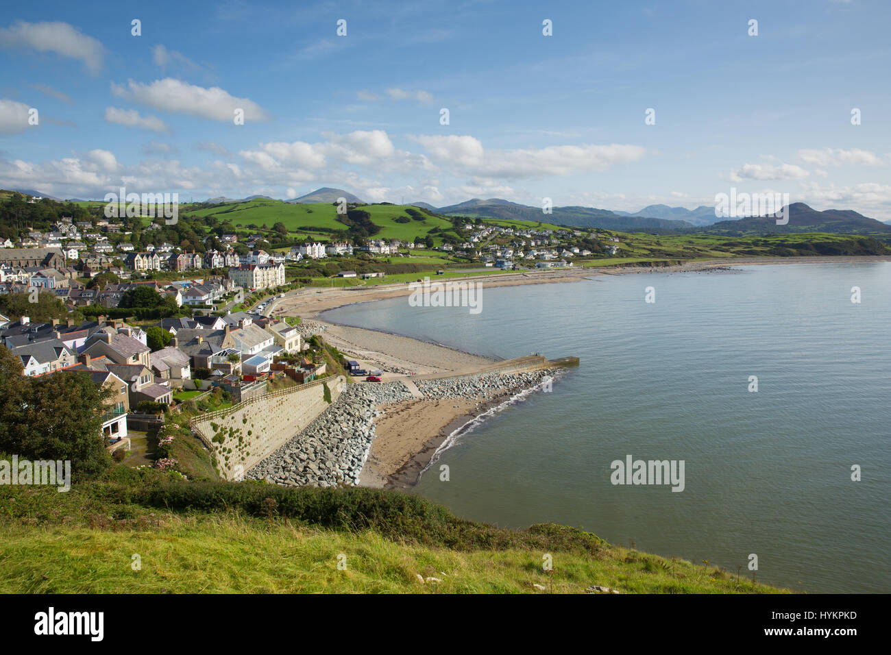 Criccieth Wales costa gallese città Gwynedd a sud di Caernarfon in estate su Cardigan Bay Foto Stock