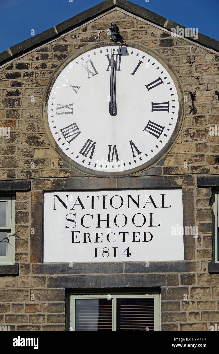 Scuola nazionale, originariamente Bingley prima scuola, Bingley Yorkshire Foto Stock