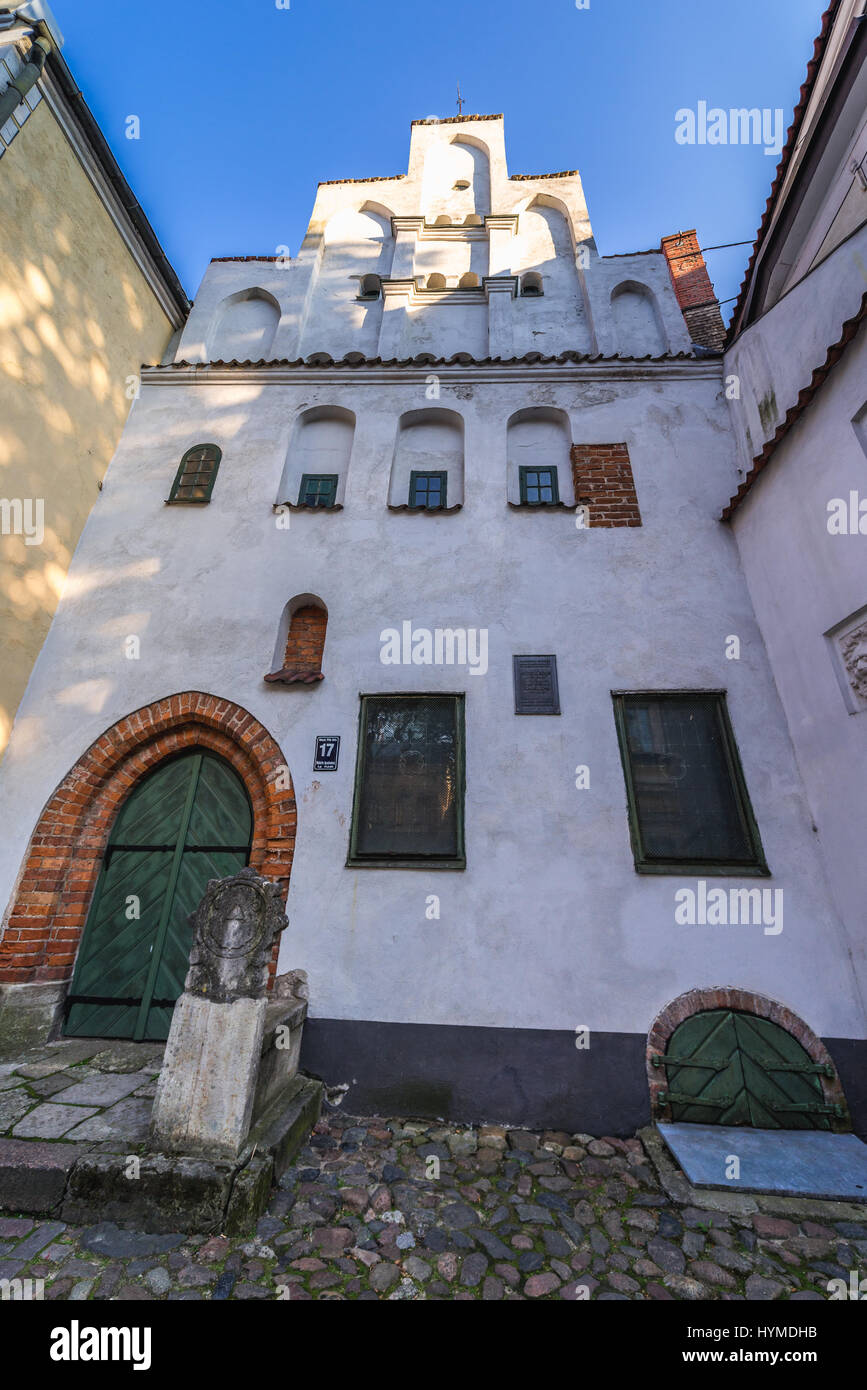 Uno dei cosiddetti Tre Fratelli edifici residenziali sulla Maza Pils Street sulla Città Vecchia di Riga, Lettonia Foto Stock