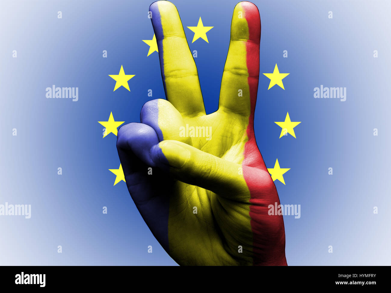 V segno dipinto a mano con bandiera rumena oltre la bandiera dell'Unione europea white Foto Stock