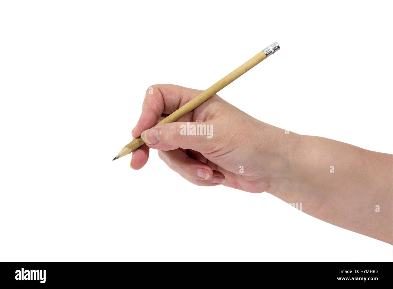 Senior di donna con la mano una matita isolati su sfondo bianco Foto Stock