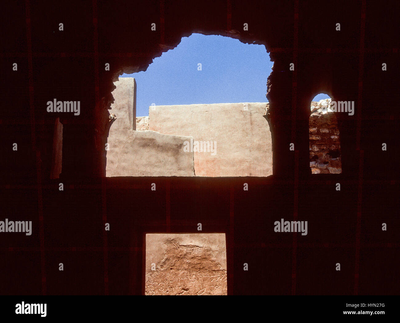 Qasr Kharana talvolta Qasr al-Harrana, Qasr al-Kharanah, Kharaneh o Hraneh, è uno dei più noti dei castelli del deserto si trova nell attuale Giordania orientale, circa 60 chilometri a est di Amman e relativamente vicino al confine con l'Arabia Saudita. Foto Stock