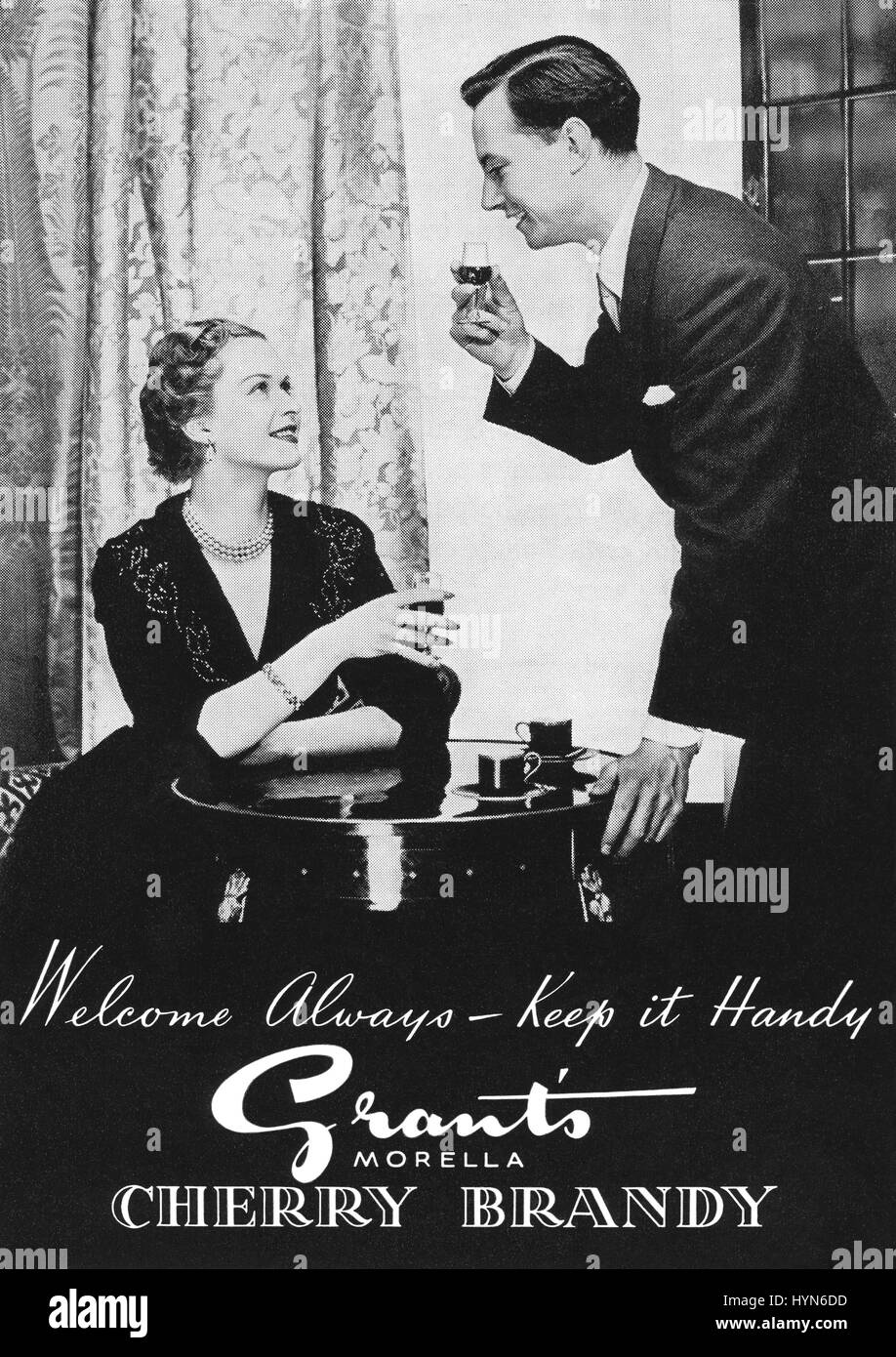 1953 British un quarto di pagina di pubblicità per la concessione di Morella Cherry Brandy. Foto Stock