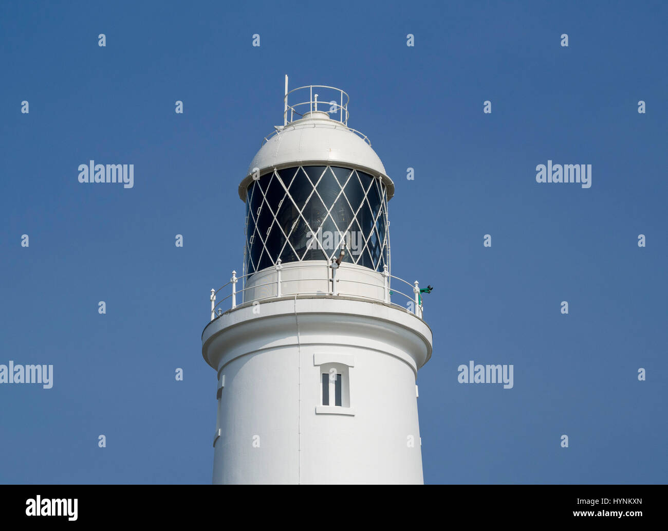 Portland Bill Lighthouse sezione superiore che mostra il balcone e la lanterna di windows Foto Stock