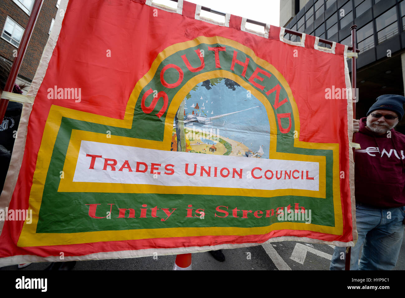Southend Sindacali banner del Consiglio dichiarando l unità è la forza durante un supporto per la dimostrazione di NHS in Londra Foto Stock