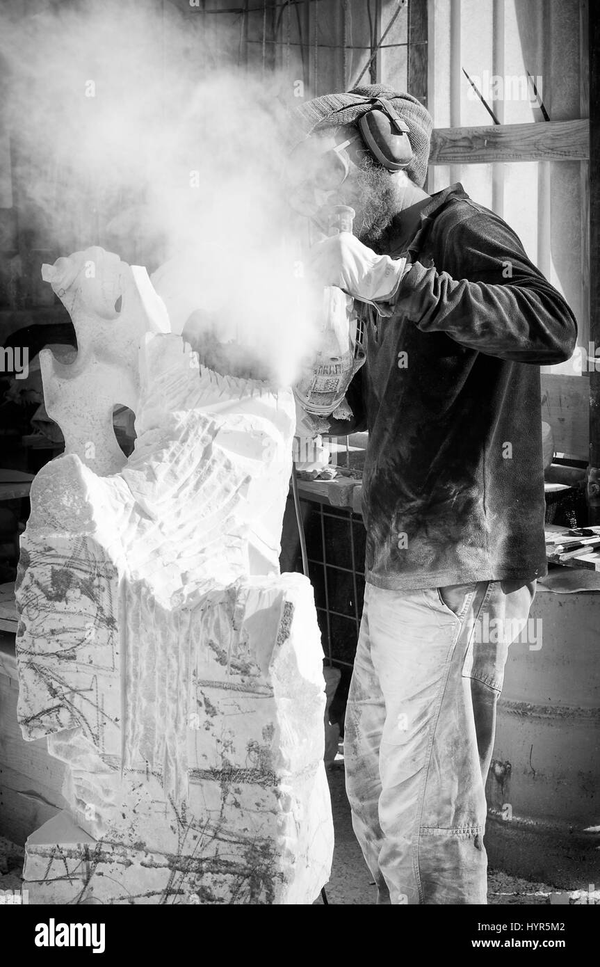 La realizzazione di una scultura di Pietrasanta (Italia) Foto Stock