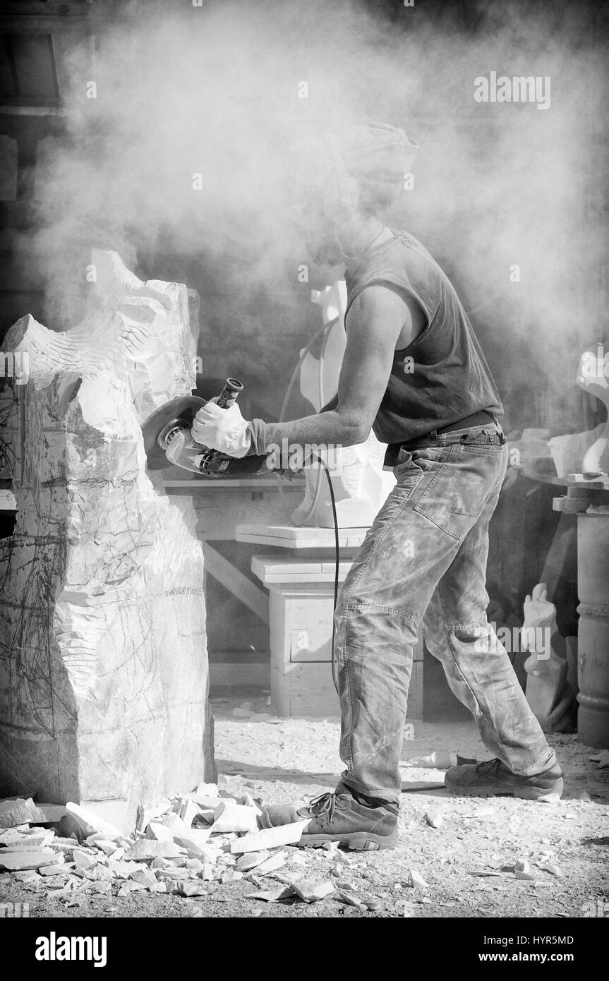 La realizzazione di una scultura di Pietrasanta (Italia) Foto Stock