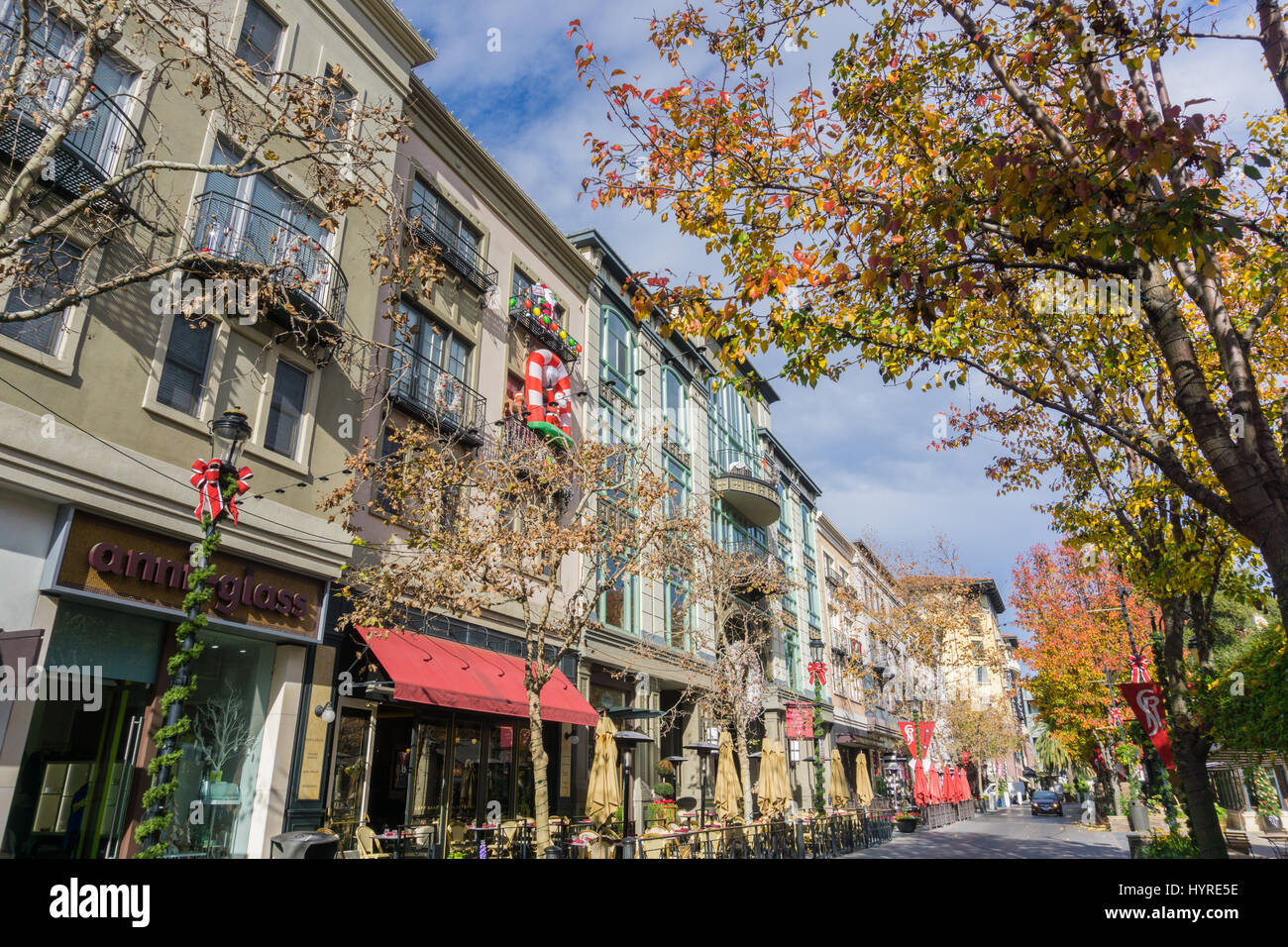 Street nel quartiere dello shopping Santana Row, San José e San Francisco Bay Area, California Foto Stock