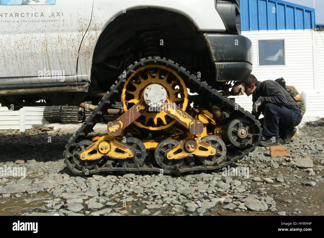 Veicolo Mattrack tracking system su Ford Transit van Foto Stock