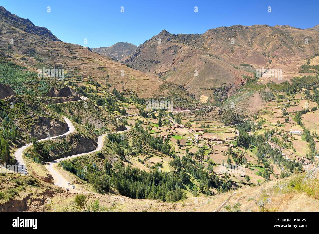 Il Perù, la Valle Sacra degli Incas, valle delle Ande del Perù, vicino alla capitale Inca di Cusco e sotto le antiche città sacra di Machu Picch Foto Stock