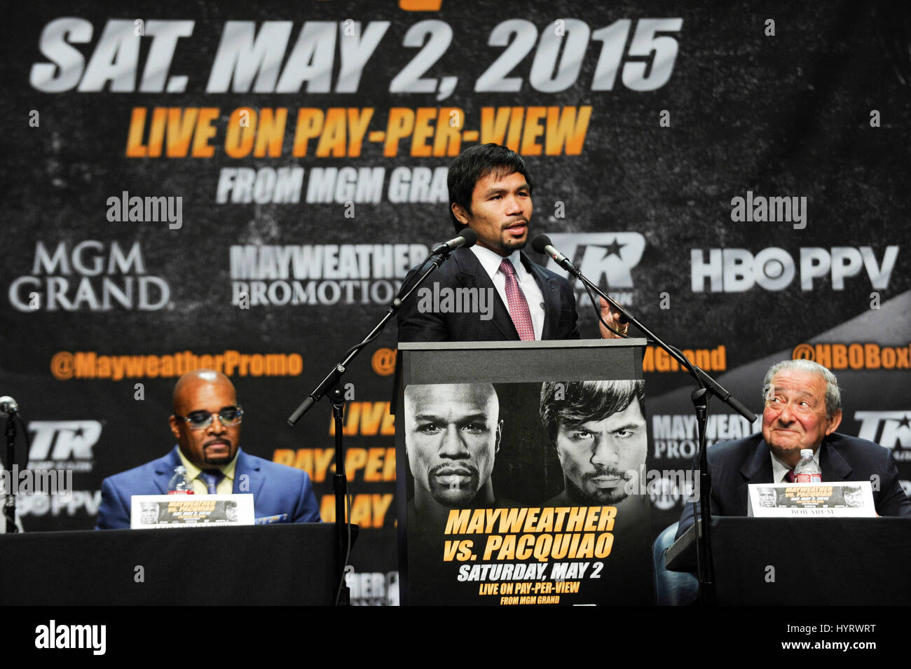 Boxer Manny Pacquiao dalle Filippine parla durante una conferenza stampa su Marzo 11th, 2015 a Los Angeles in California per loro può 2nd, 2015 Lotta a Las Vegas. Foto Stock