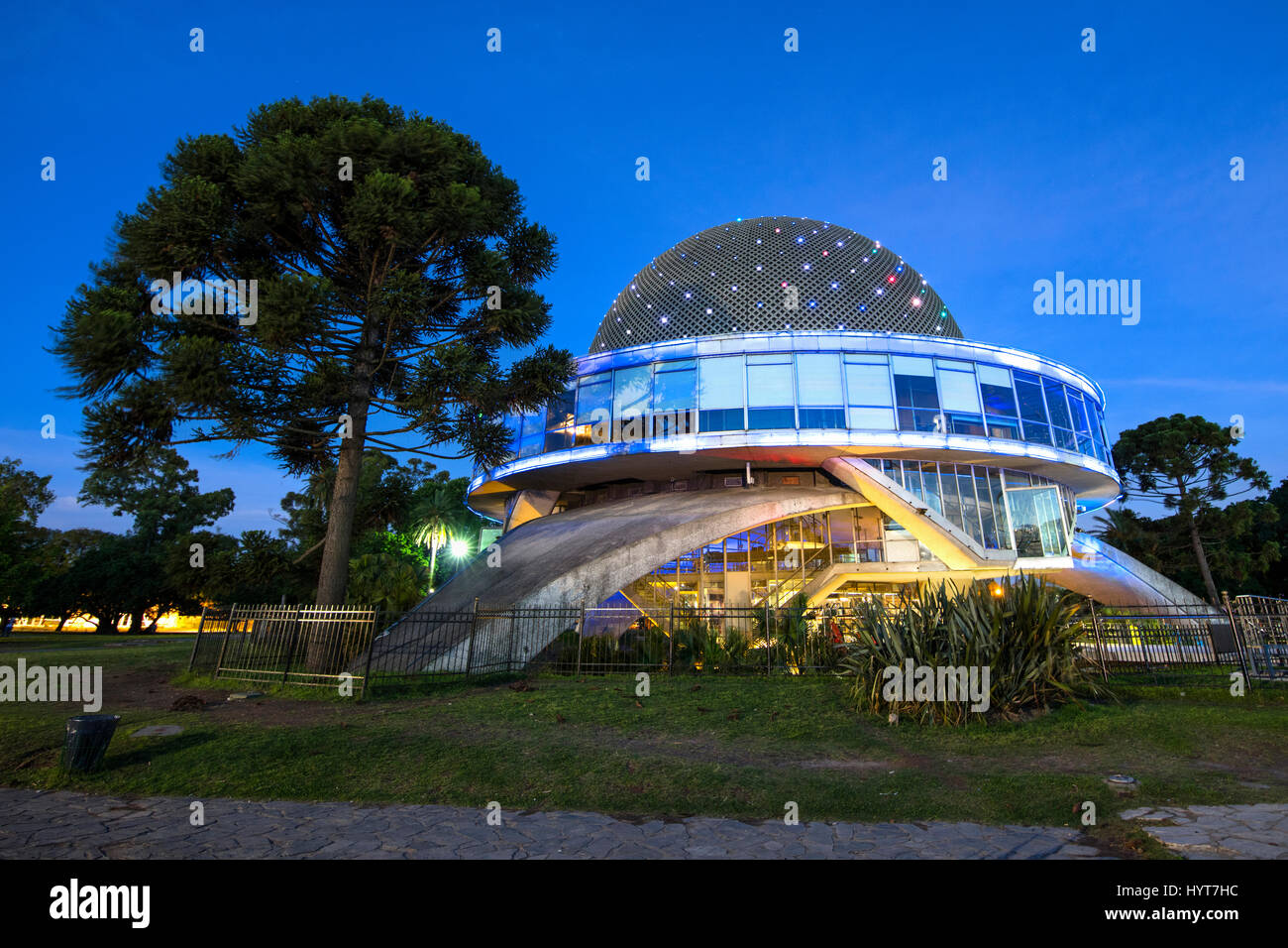 Il Galileo Galilei planetario di notte. Distretto di Palermo, Buenos Aires, Argentina. Foto Stock