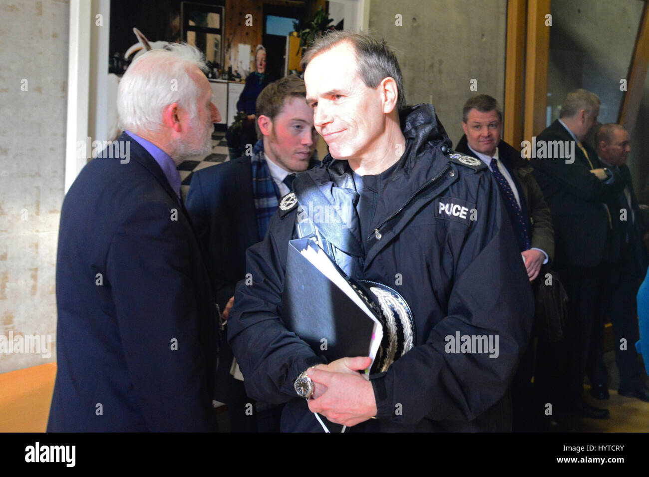 Immagine del file: Sir Stephen House, Chief Constable della polizia in Scozia, che è di stare giù precoce nella scia di un numero le polemiche sulla polizia, raffigurato nel Parlamento scozzese Foto Stock