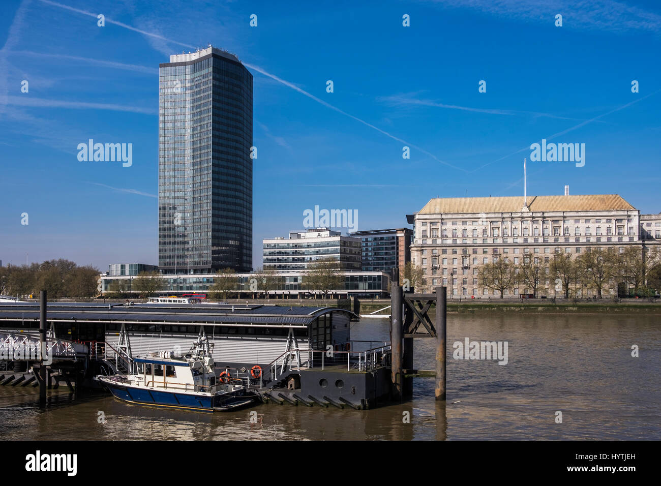 MI5 quartier generali nazionali, Thames House, Millbank, London, England, Regno Unito Foto Stock