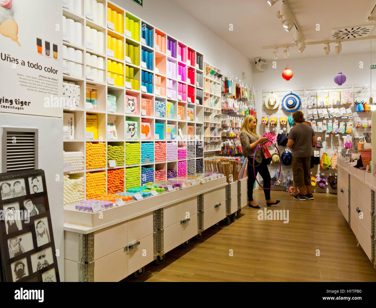 Tiger shop immagini e fotografie stock ad alta risoluzione - Alamy