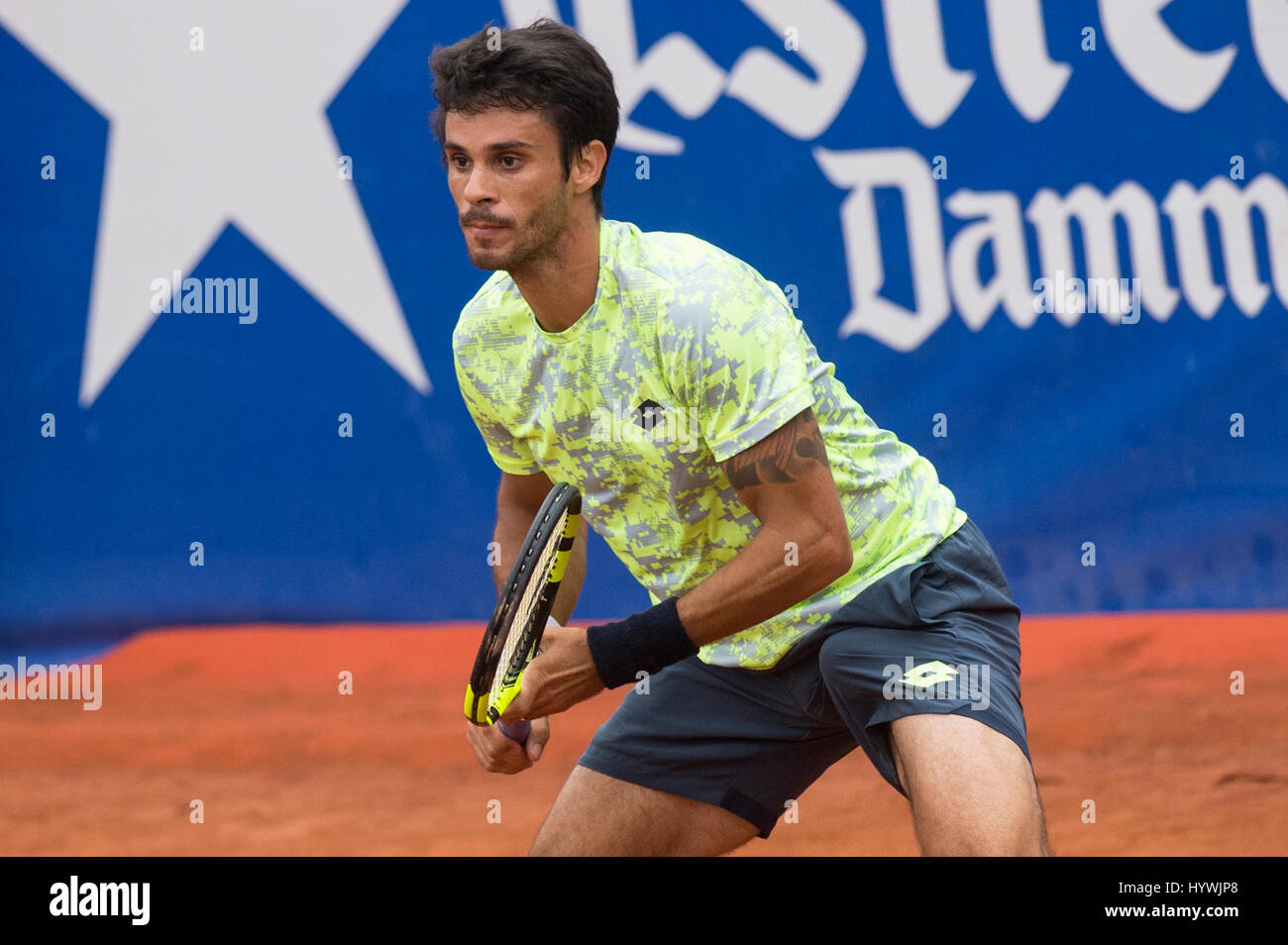 Barcellona, Spagna. Il 26 aprile, 2017. Brasiliano giocatore di tennis Rogerio Dutra Silva durante un secondo round gioco contro Rafael Nadal a "Barcelona Open Banc Sabadell - 65º Trofeo Conde de Godó'. Credito: David Grau/Alamy Live News. Foto Stock