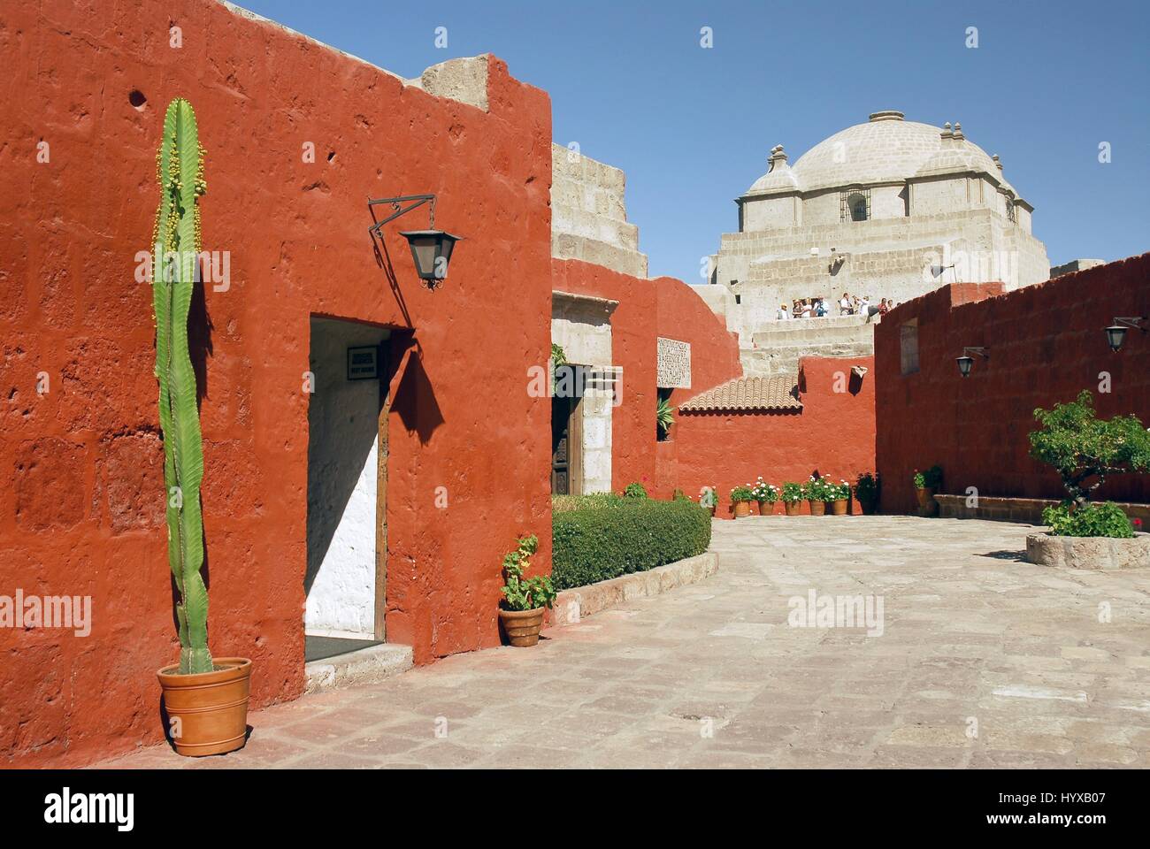 Il Perù, Arequipa, il chiostro del monastero di Santa Catalina Foto Stock