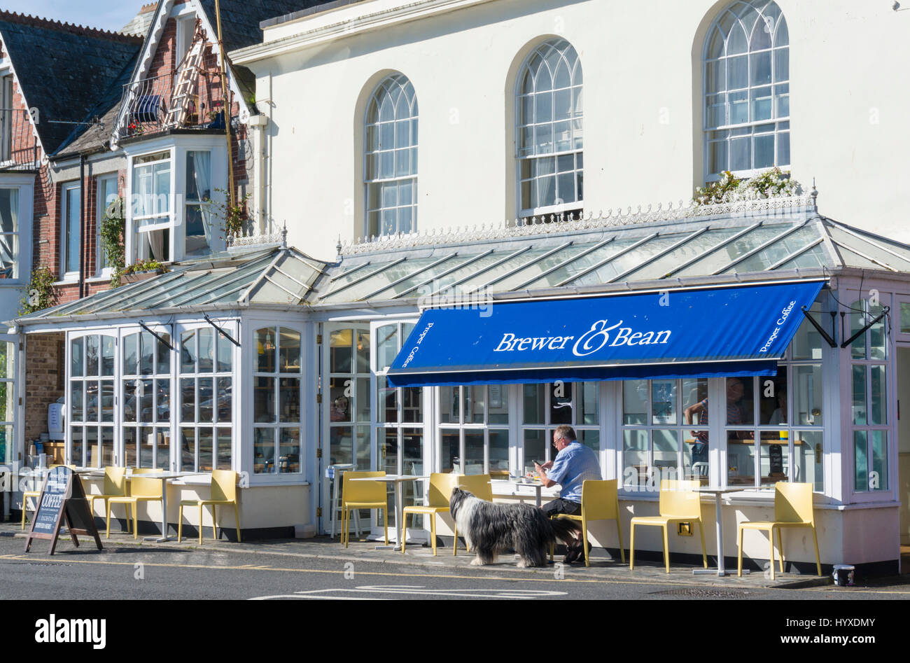 Padstow Cornwall birraio e fagiolo coffee shop e caffetteria Riverside Padstow village center Cornwall west country Inghilterra gb uk eu europe Foto Stock