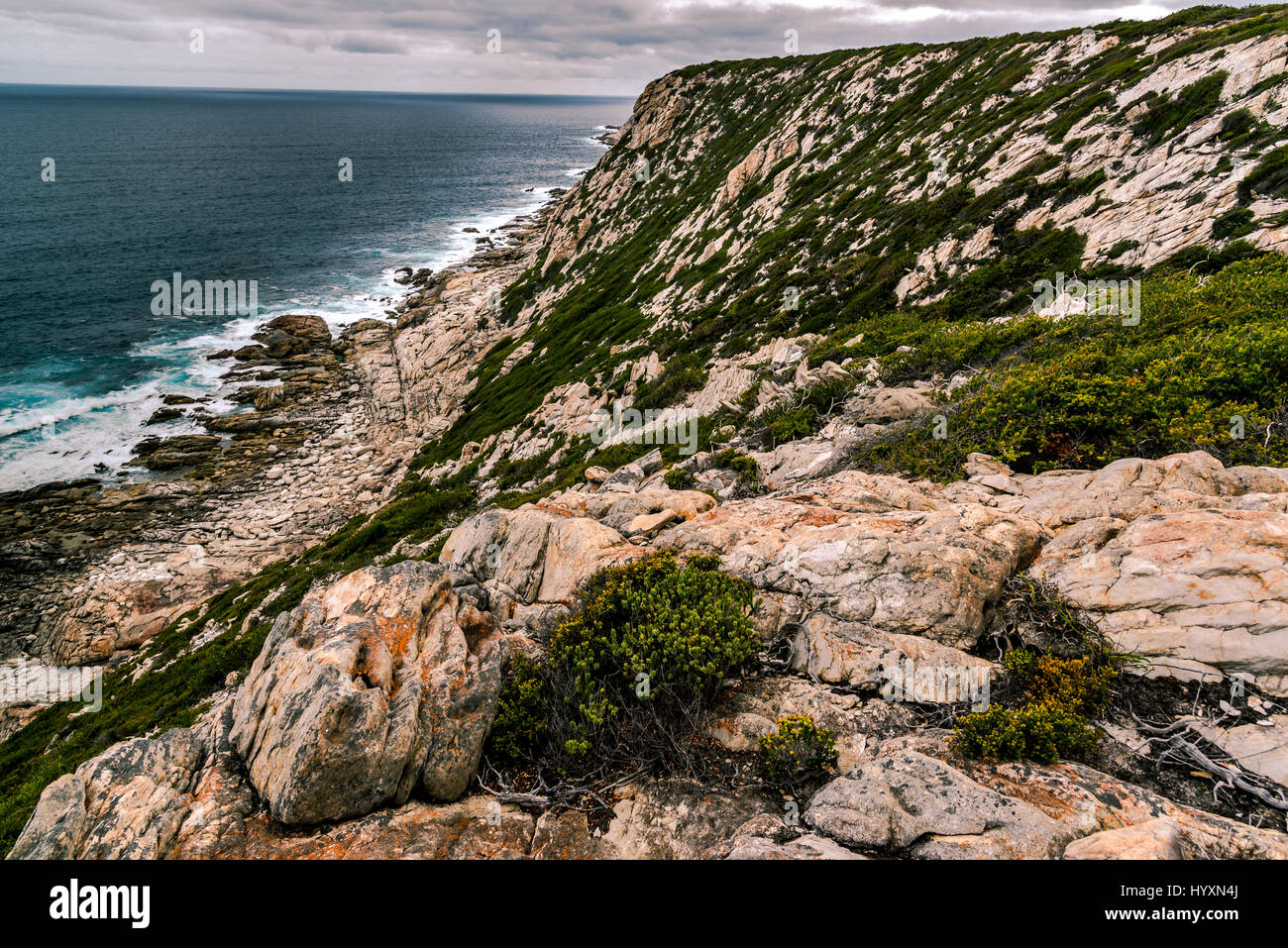 Costa rocciosa di Hakea trail nel Fitzgerald River National Park, Australia occidentale Foto Stock