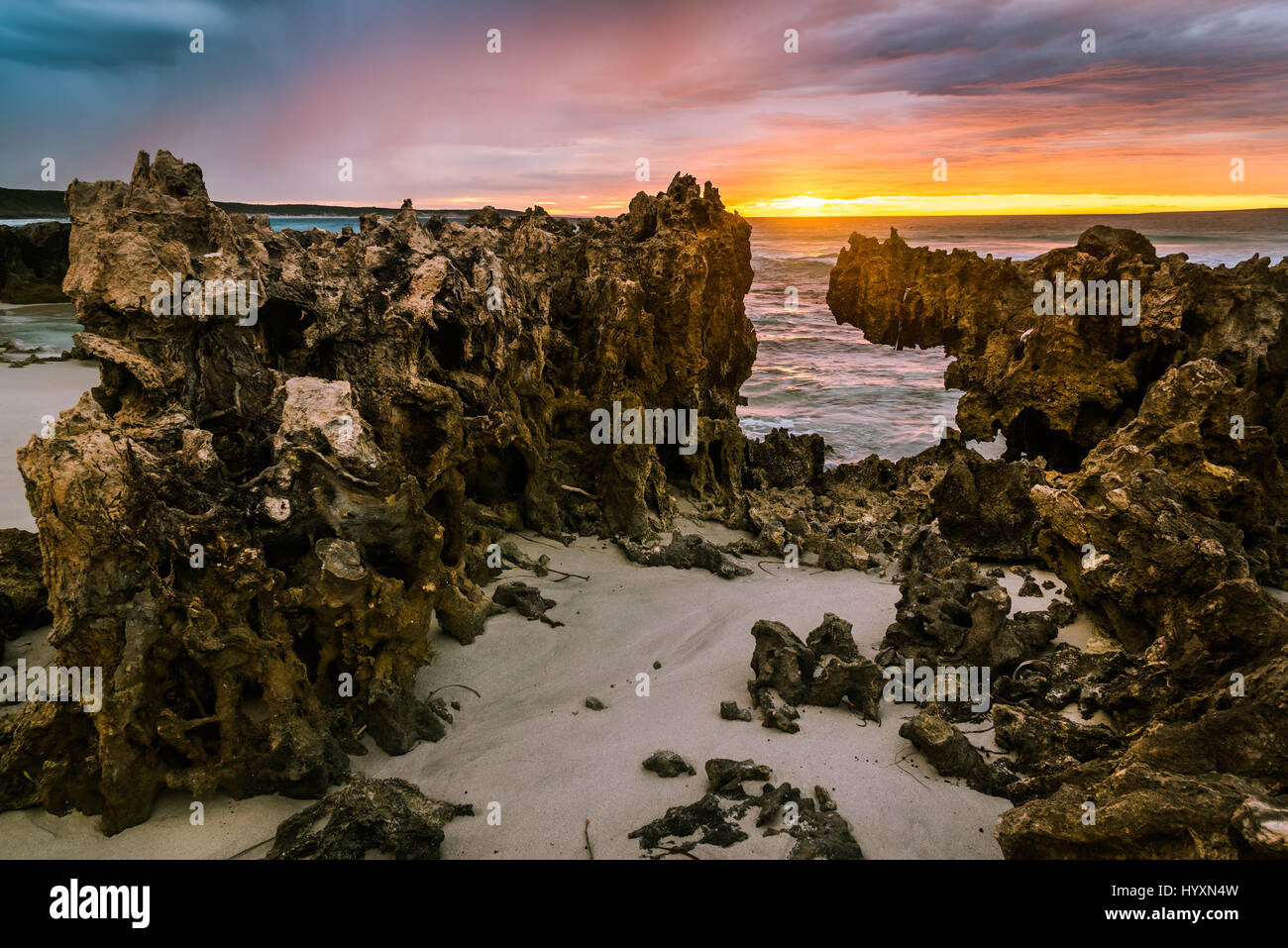 Sunrise a Quagi Beach in Australia Occidentale Foto Stock