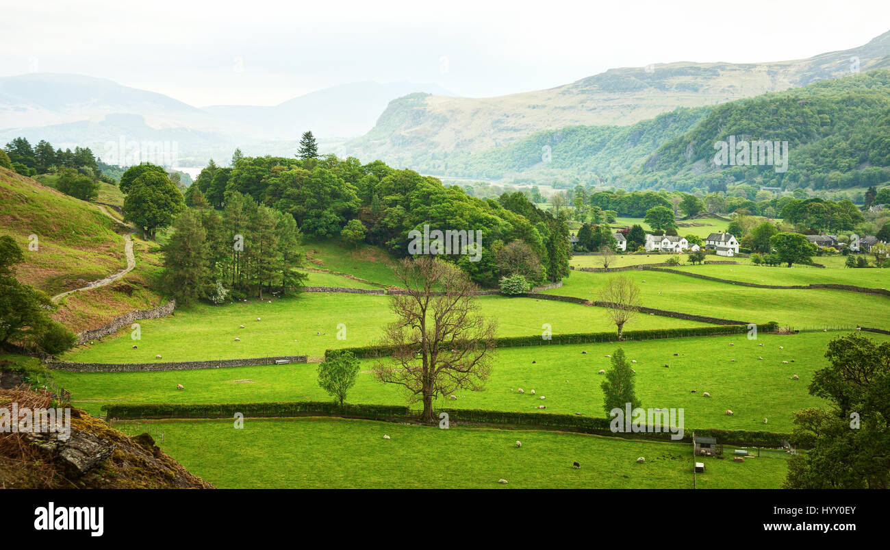 Splendida campagna inglese in primavera, Lake District, Cumbria, Inghilterra, Regno Unito. Foto Stock