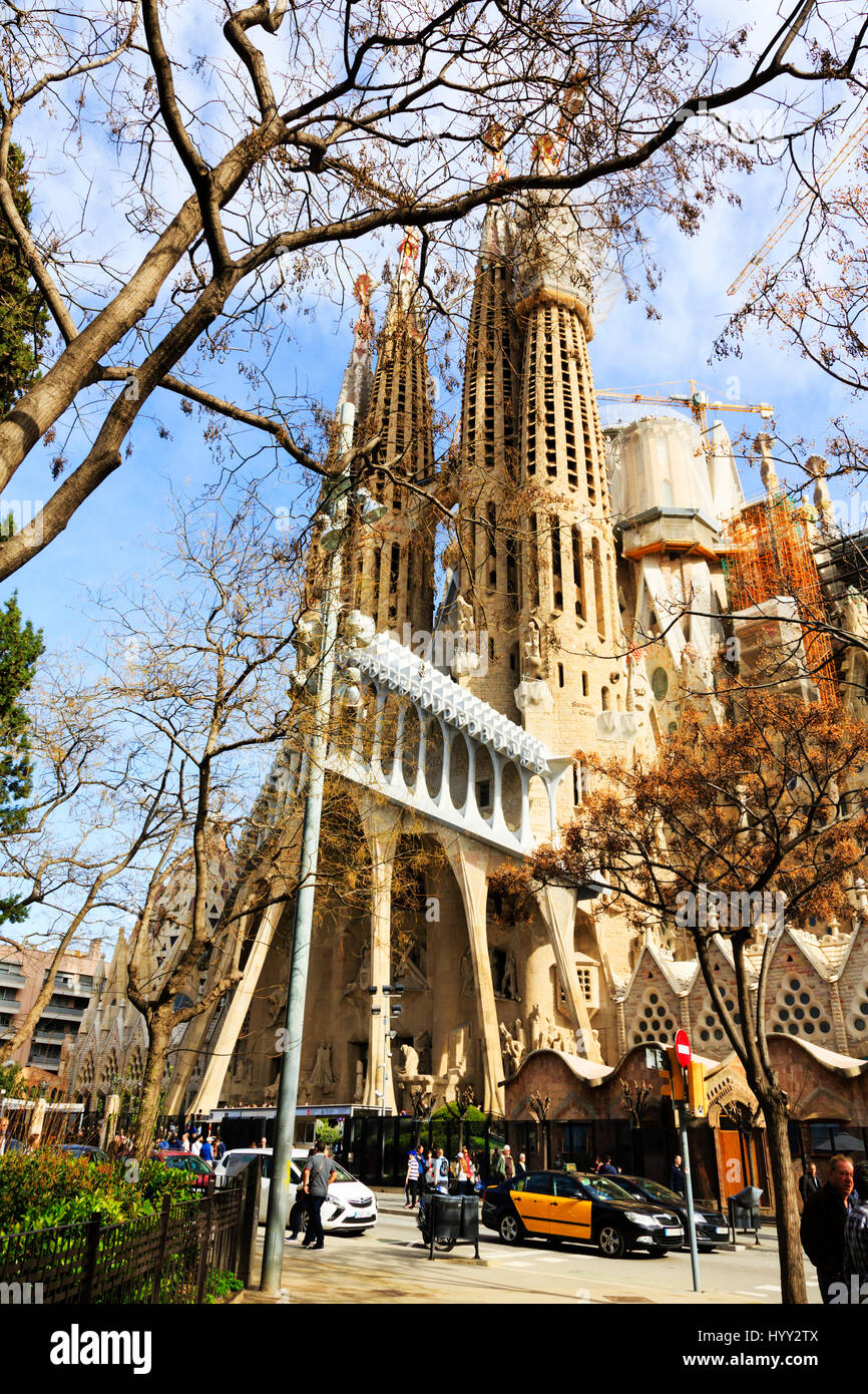 Vista esterna di Gaudi La Sagrada Familia basilica, Barcellona, Catalunya, Spagna Foto Stock