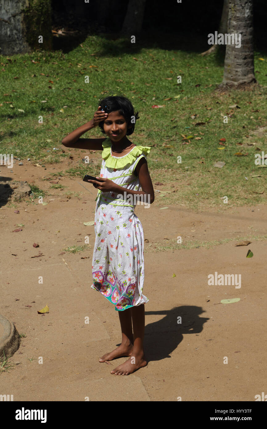 Matale Girl Sri lankan girl immagini e fotografie stock ad alta risoluzione - Alamy