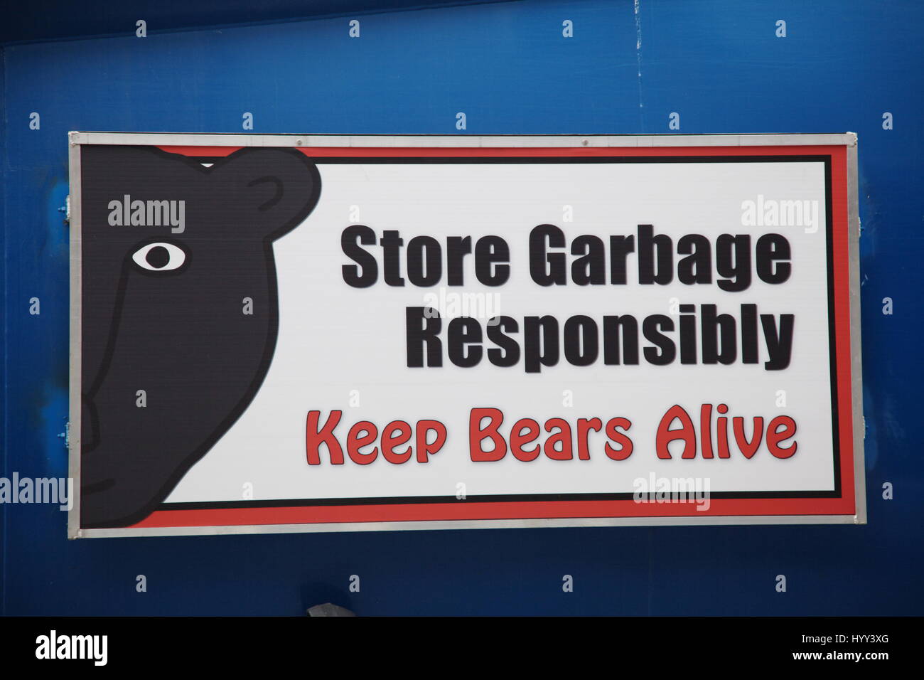 Sign on Juneau Immondizia camion dice Store Garbage responsabilmente a mantenere vivo orsi Foto Stock
