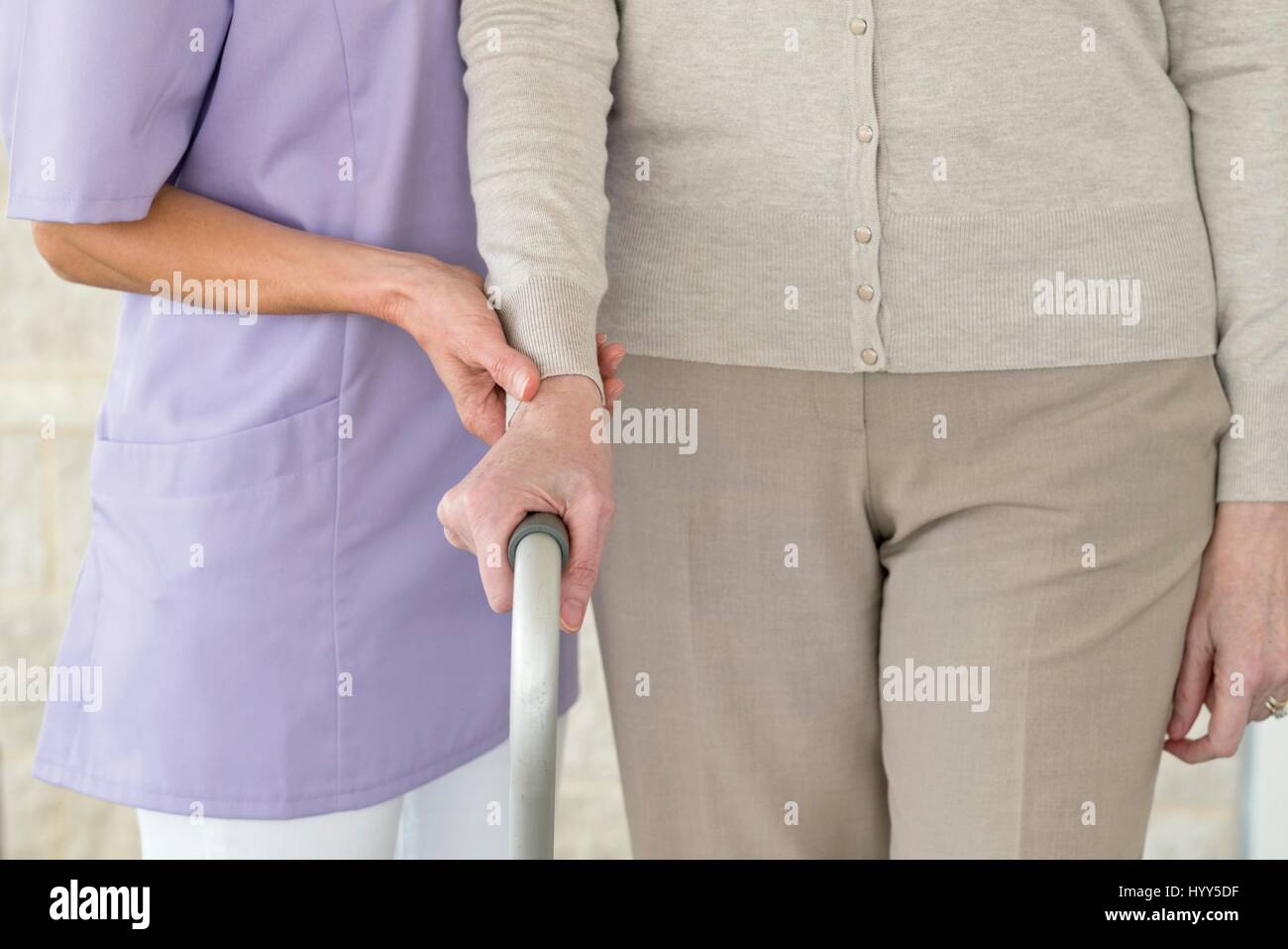 Donna senior supporto telaio. Foto Stock