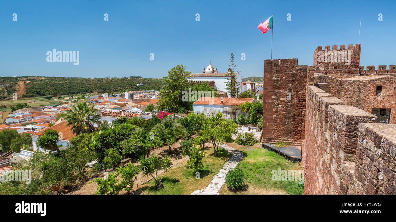 Vista panoramica dal castello di Silves pareti, Algarve, Portogallo, luglio-08-2016 Foto Stock